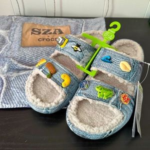 **Limited Edition** Sza X CROCS Size W6 NEVER WORN